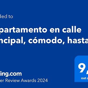 Departamento en calle principal, cómodo, hasta 4.